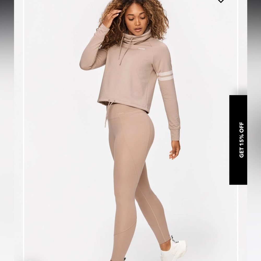 Stronger TurtleNeck Hoodie Sweater light active beige